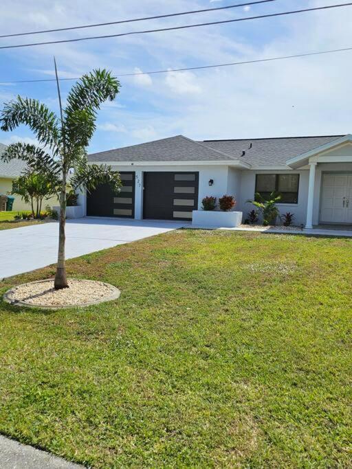 Cozy Retreat, Heated Pool, Water Canal, Bikes,3 Bedroom Cape Coral Exteriör bild