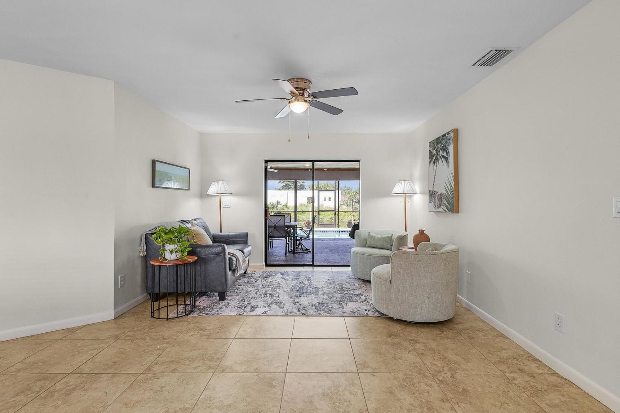 Cozy Retreat, Heated Pool, Water Canal, Bikes,3 Bedroom Cape Coral Exteriör bild