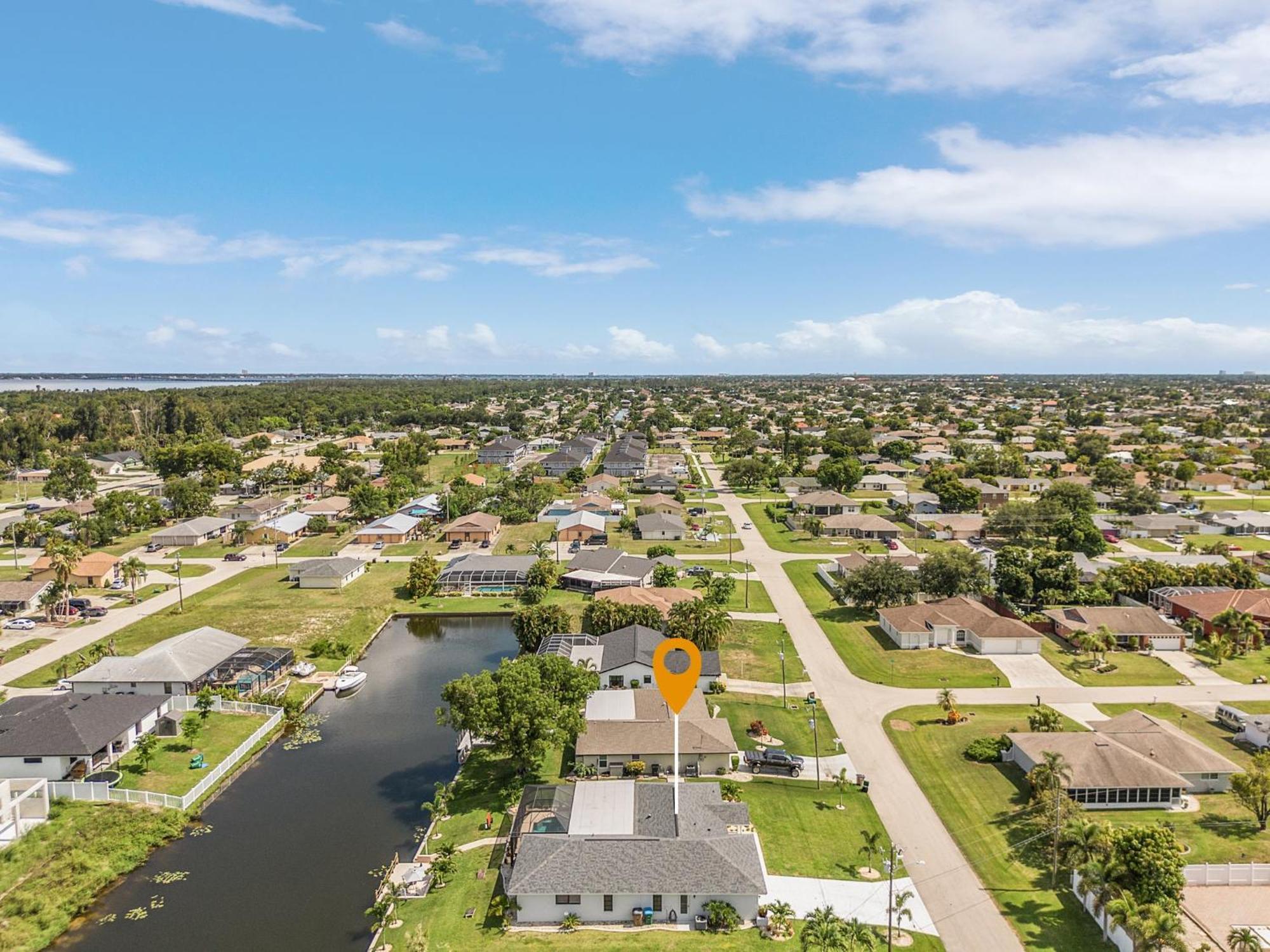 Cozy Retreat, Heated Pool, Water Canal, Bikes,3 Bedroom Cape Coral Exteriör bild