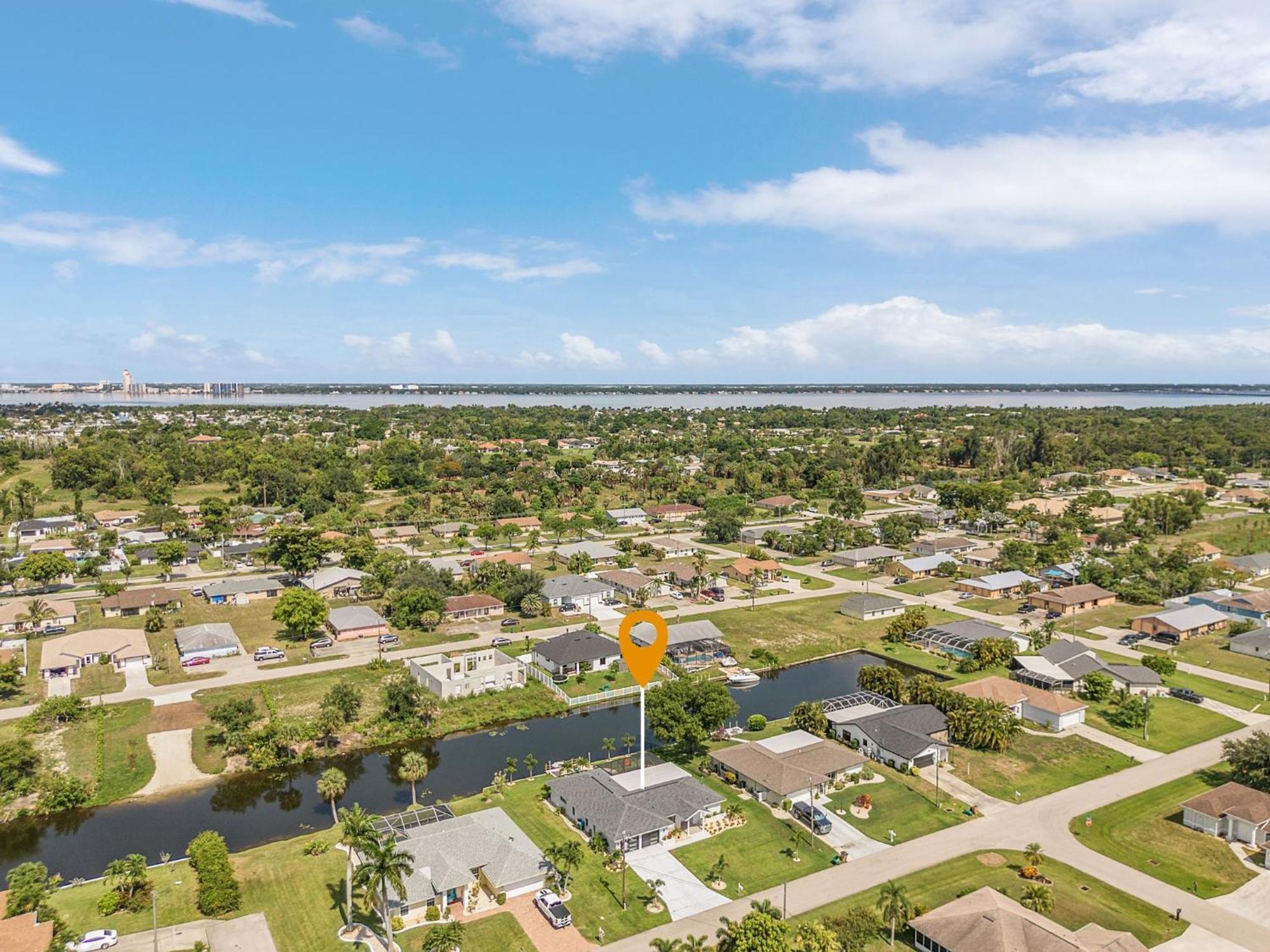 Cozy Retreat, Heated Pool, Water Canal, Bikes,3 Bedroom Cape Coral Exteriör bild