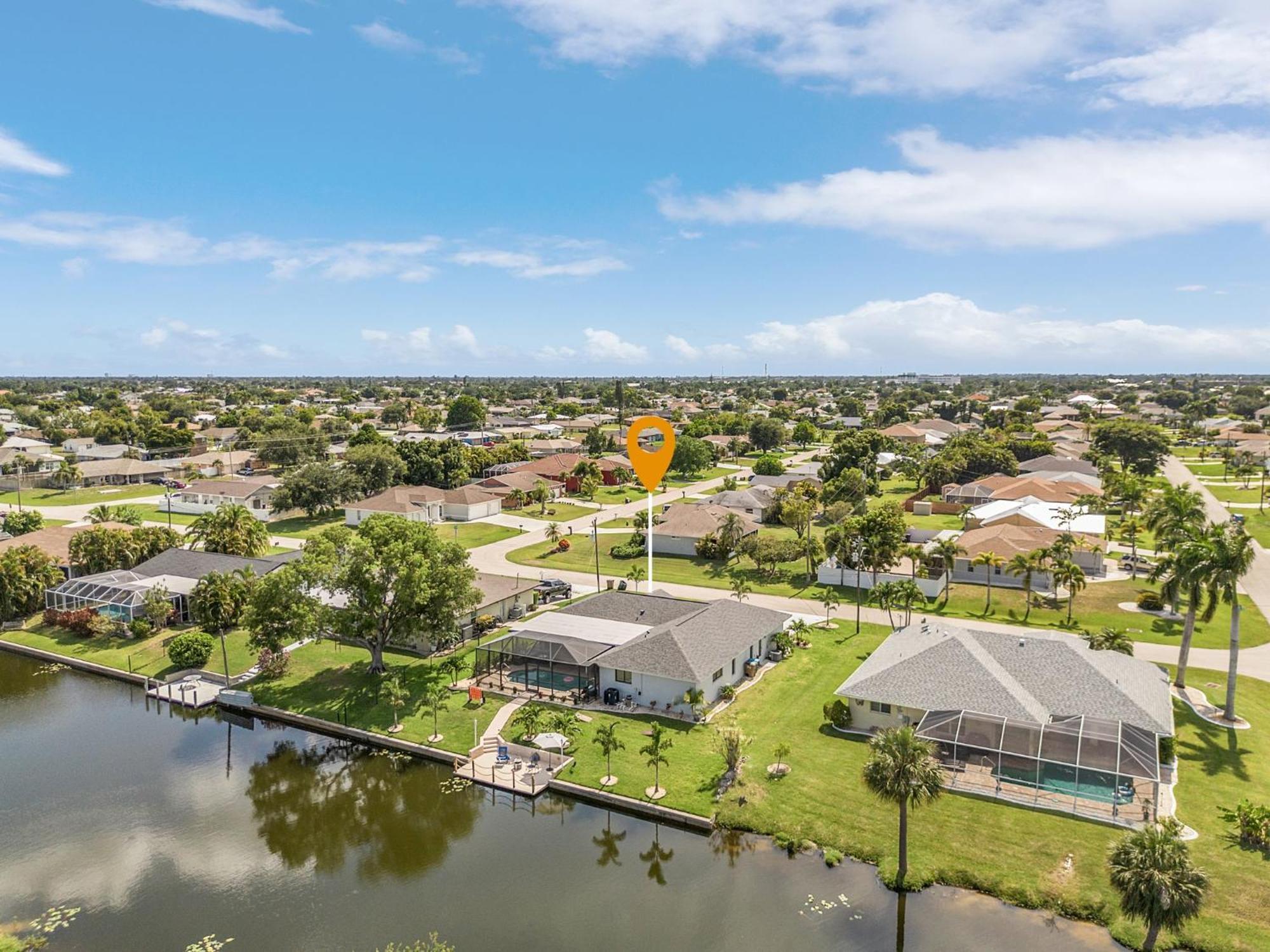 Cozy Retreat, Heated Pool, Water Canal, Bikes,3 Bedroom Cape Coral Exteriör bild