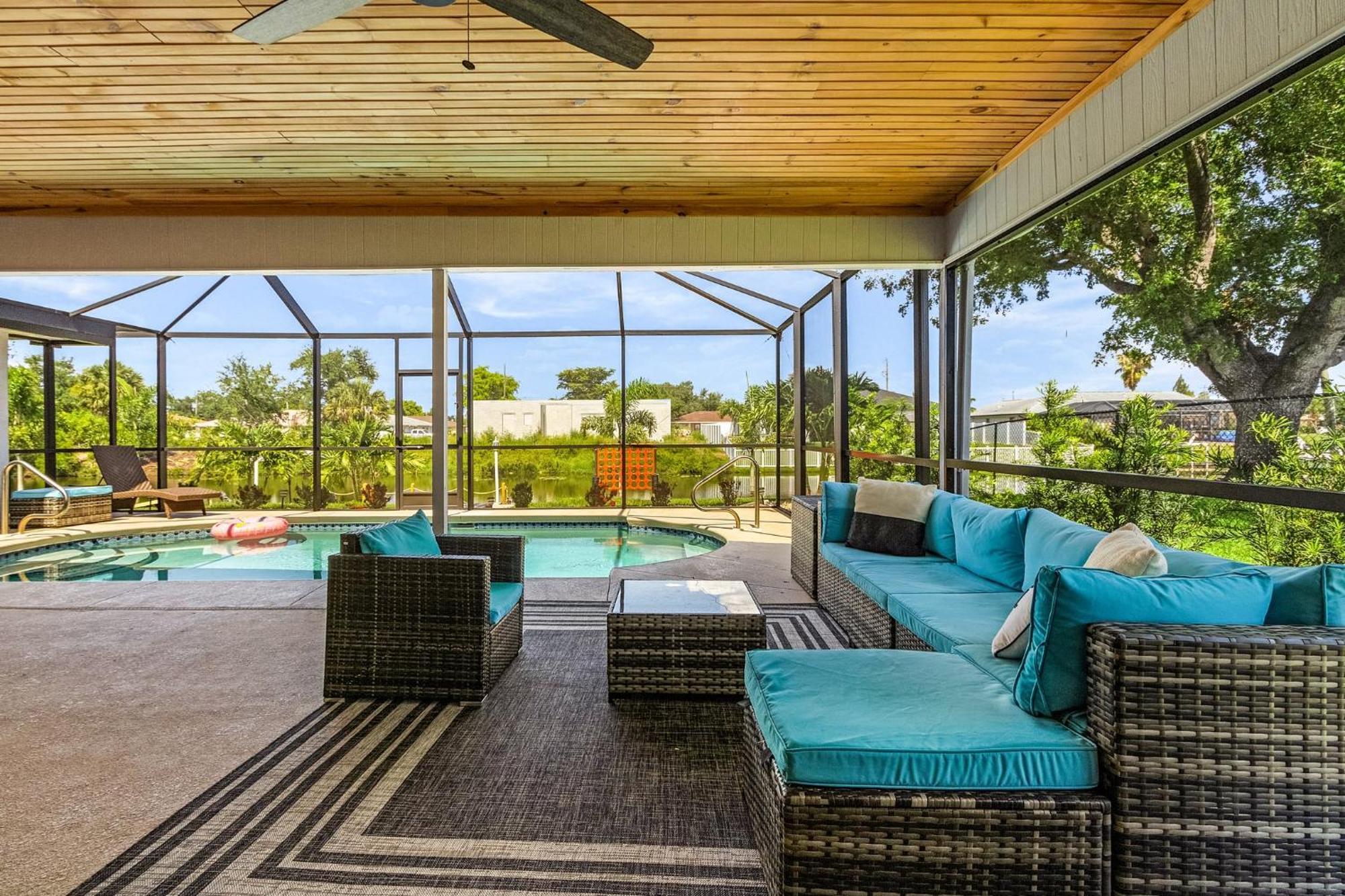 Cozy Retreat, Heated Pool, Water Canal, Bikes,3 Bedroom Cape Coral Exteriör bild